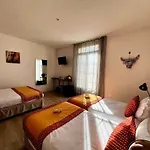 Hotel Saint Louis - Au Coeur Des Remparts 3*