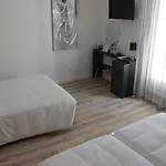 Hotel Saint Louis - Au Coeur Des Remparts Aigues-Mortes