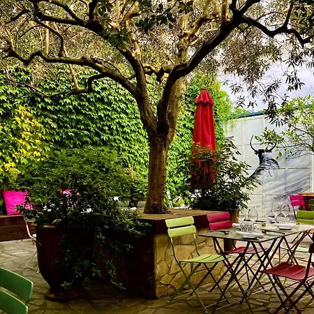 Saint Louis Hotel 3*