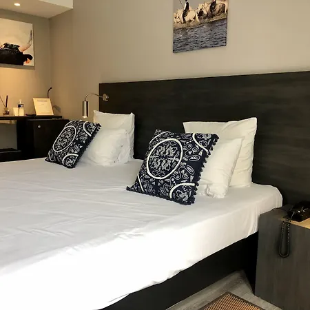 Saint Louis - Au Coeur Des Remparts 3*