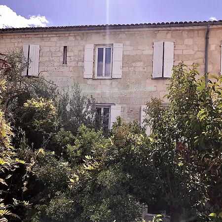 Saint Louis - Au Coeur Des Remparts Aigues-Mortes