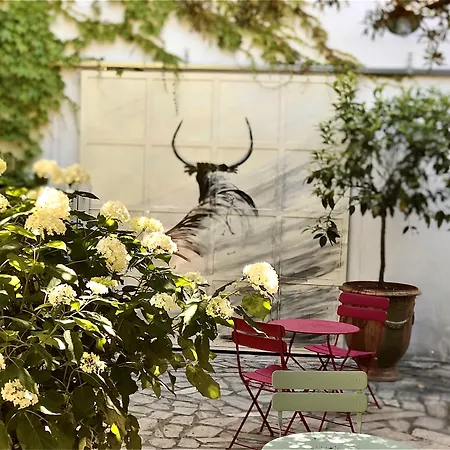 Hotel Saint Louis - Au Coeur Des Remparts Aigues-Mortes