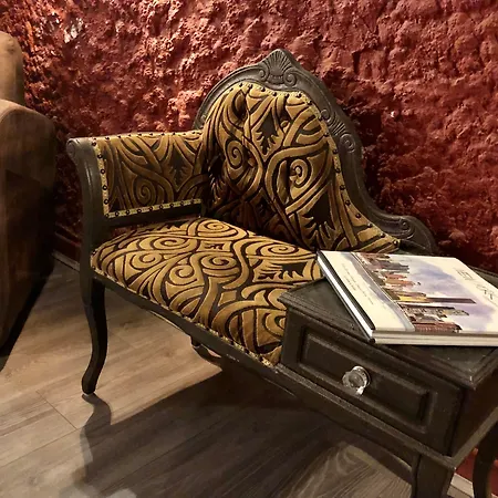 Hotel Saint Louis - Au Coeur Des Remparts 3*
