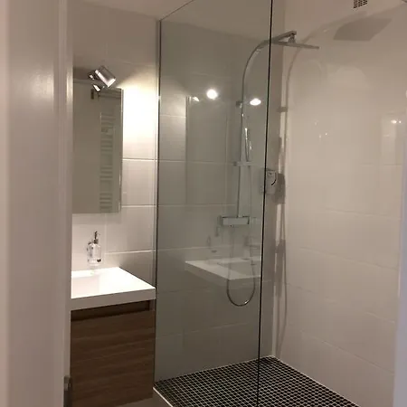 Hotel Saint Louis - Au Coeur Des Remparts Aigues-Mortes