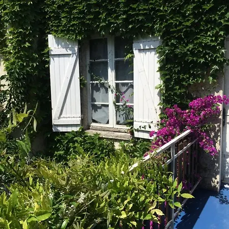 Hotel Saint Louis 3*