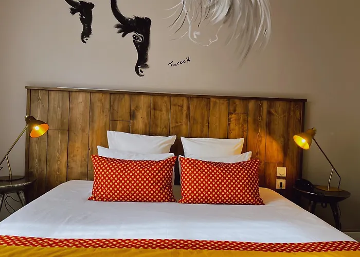 Hotel Saint Louis - Au Coeur Des Remparts
